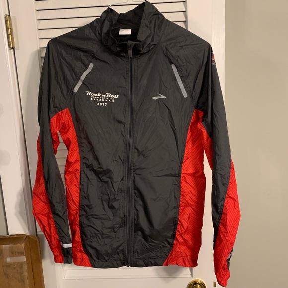 brooks running jacket mens brown